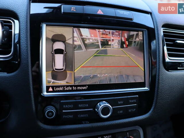 Черный Фольксваген Туарег, объемом двигателя 3 л и пробегом 142 тыс. км за 22900 $, фото 30 на Automoto.ua