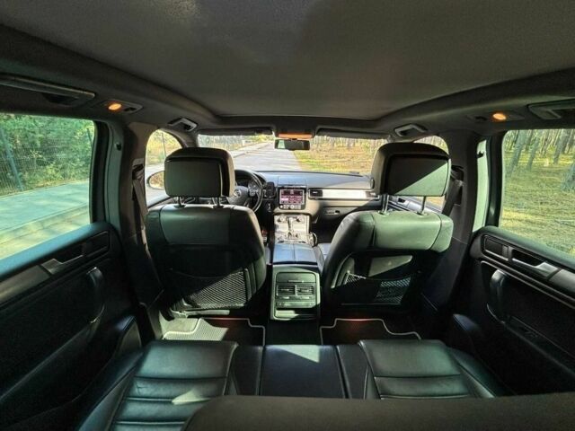 Чорний Фольксваген Туарег, об'ємом двигуна 3 л та пробігом 173 тис. км за 5900 $, фото 7 на Automoto.ua