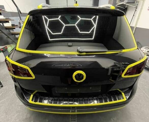 Фольксваген Туарег 2013 в Иршава на Automoto.ua Черный Фольксваген Туарег, объемом двигателя 3 л и пробегом 293 тыс. км за 20500 $, фото 18 на Automoto.ua