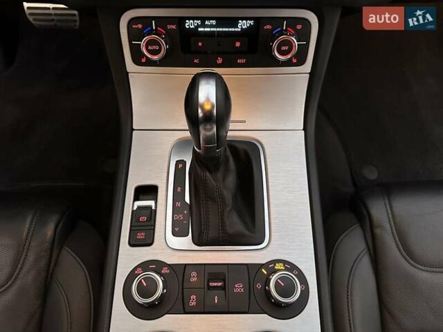 Фольксваген Туарег 2013 в Луцке на Automoto.ua Черный Фольксваген Туарег, объемом двигателя 2.97 л и пробегом 227 тыс. км за 22900 $, фото 20 на Automoto.ua