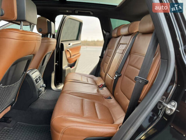 Черный Фольксваген Туарег, объемом двигателя 3 л и пробегом 275 тыс. км за 20999 $, фото 37 на Automoto.ua