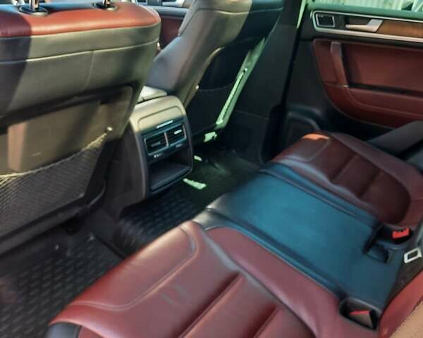 Черный Фольксваген Туарег, объемом двигателя 2.97 л и пробегом 246 тыс. км за 24900 $, фото 11 на Automoto.ua