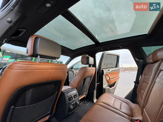 Черный Фольксваген Туарег, объемом двигателя 3 л и пробегом 275 тыс. км за 20999 $, фото 40 на Automoto.ua