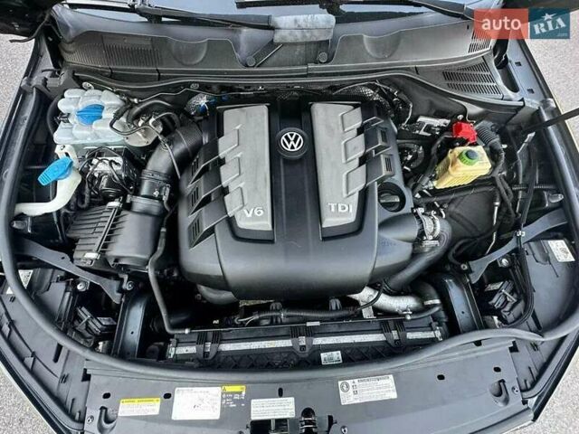 Чорний Фольксваген Туарег, об'ємом двигуна 2.97 л та пробігом 69 тис. км за 4500 $, фото 4 на Automoto.ua