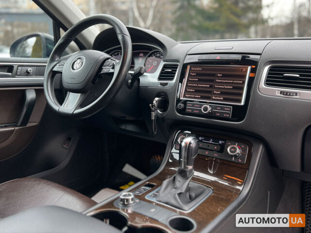 Чорний Фольксваген Туарег, об'ємом двигуна 3 л та пробігом 191 тис. км за 25300 $, фото 9 на Automoto.ua