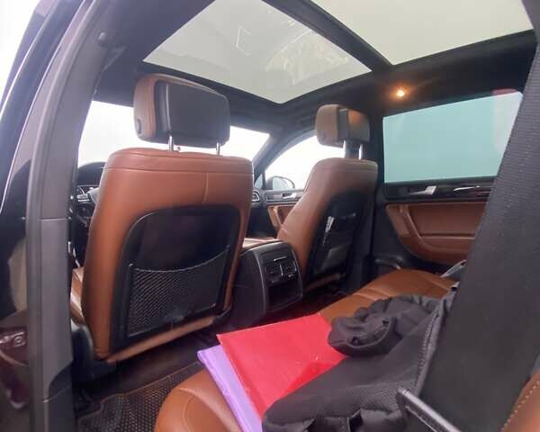 Черный Фольксваген Туарег, объемом двигателя 2.97 л и пробегом 348 тыс. км за 19500 $, фото 47 на Automoto.ua