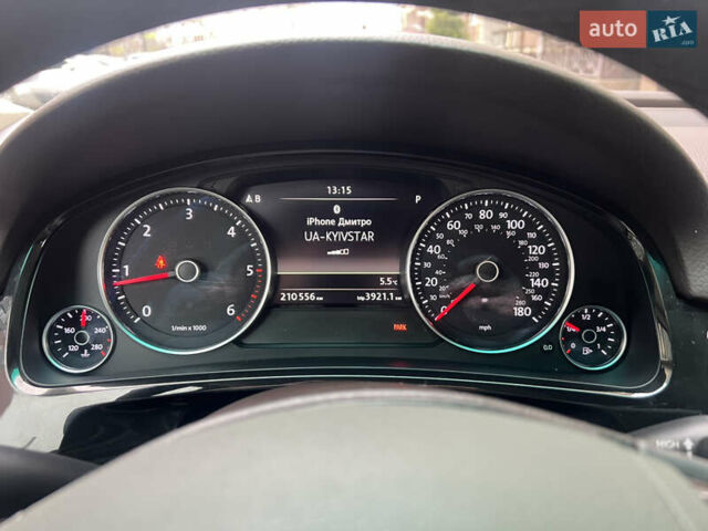 Черный Фольксваген Туарег, объемом двигателя 2.97 л и пробегом 210 тыс. км за 19500 $, фото 5 на Automoto.ua