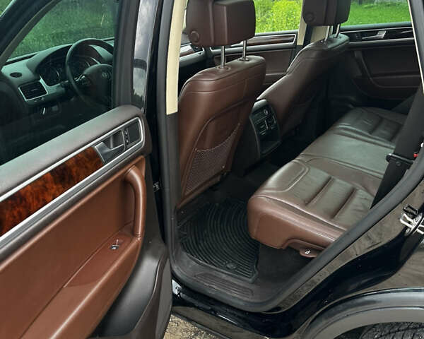 Черный Фольксваген Туарег, объемом двигателя 3 л и пробегом 360 тыс. км за 16200 $, фото 12 на Automoto.ua