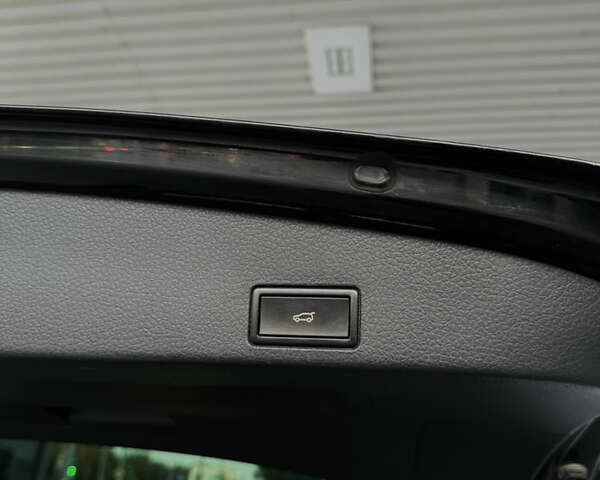 Чорний Фольксваген Туарег, об'ємом двигуна 2.97 л та пробігом 400 тис. км за 19300 $, фото 24 на Automoto.ua