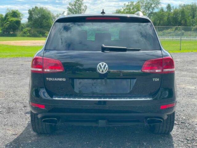 Чорний Фольксваген Туарег, об'ємом двигуна 3 л та пробігом 87 тис. км за 7900 $, фото 4 на Automoto.ua