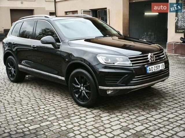 Чорний Фольксваген Туарег, об'ємом двигуна 2.97 л та пробігом 300 тис. км за 24700 $, фото 2 на Automoto.ua