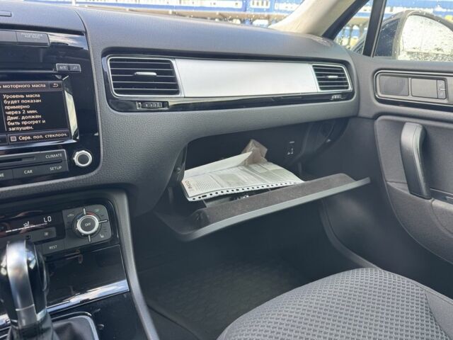 Черный Фольксваген Туарег, объемом двигателя 3 л и пробегом 195 тыс. км за 20950 $, фото 13 на Automoto.ua