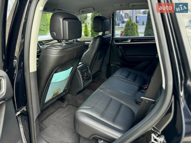 Черный Фольксваген Туарег, объемом двигателя 2.97 л и пробегом 150 тыс. км за 28500 $, фото 42 на Automoto.ua