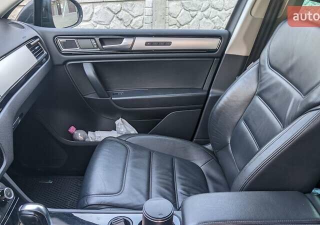 Чорний Фольксваген Туарег, об'ємом двигуна 3 л та пробігом 214 тис. км за 28000 $, фото 11 на Automoto.ua