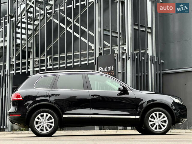 Черный Фольксваген Туарег, объемом двигателя 3 л и пробегом 245 тыс. км за 19500 $, фото 4 на Automoto.ua