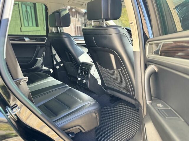 Черный Фольксваген Туарег, объемом двигателя 3 л и пробегом 216 тыс. км за 27400 $, фото 10 на Automoto.ua