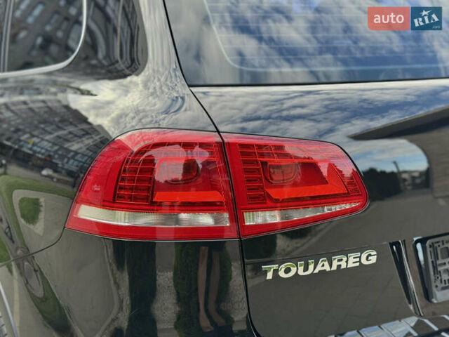 Черный Фольксваген Туарег, объемом двигателя 2.97 л и пробегом 150 тыс. км за 28500 $, фото 21 на Automoto.ua