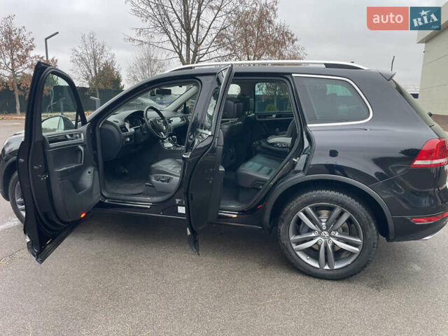 Чорний Фольксваген Туарег, об'ємом двигуна 2.97 л та пробігом 340 тис. км за 25500 $, фото 7 на Automoto.ua