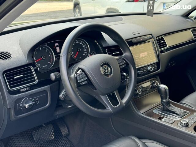 Черный Фольксваген Туарег, объемом двигателя 3 л и пробегом 200 тыс. км за 25790 $, фото 21 на Automoto.ua