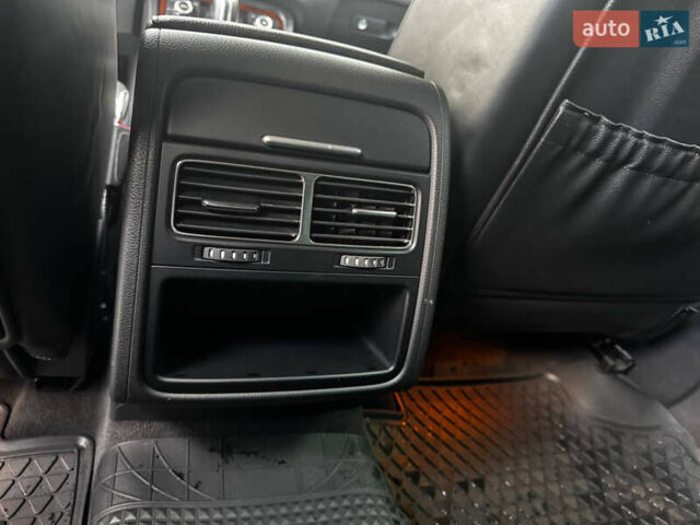 Черный Фольксваген Туарег, объемом двигателя 2.97 л и пробегом 221 тыс. км за 20750 $, фото 11 на Automoto.ua