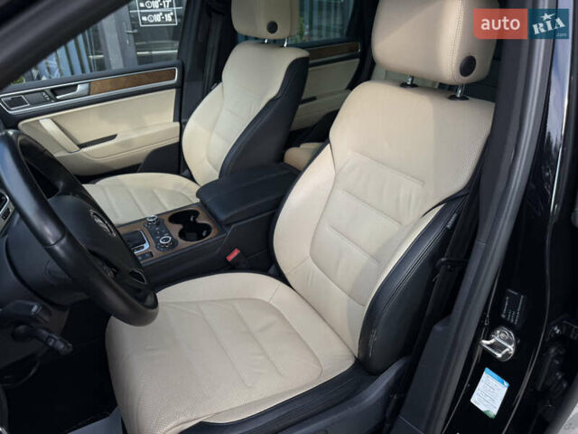 Чорний Фольксваген Туарег, об'ємом двигуна 3 л та пробігом 289 тис. км за 24900 $, фото 15 на Automoto.ua