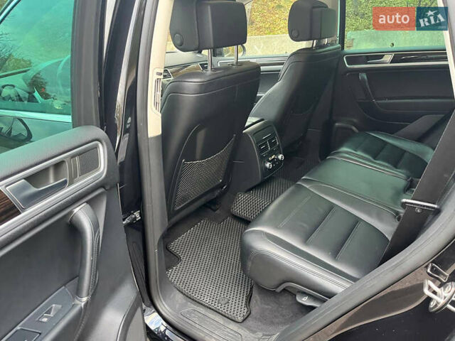 Черный Фольксваген Туарег, объемом двигателя 2.97 л и пробегом 242 тыс. км за 25900 $, фото 16 на Automoto.ua