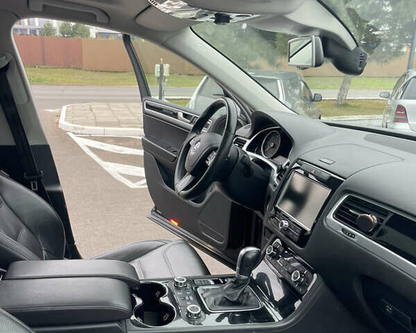 Чорний Фольксваген Туарег, об'ємом двигуна 2.97 л та пробігом 340 тис. км за 25500 $, фото 10 на Automoto.ua