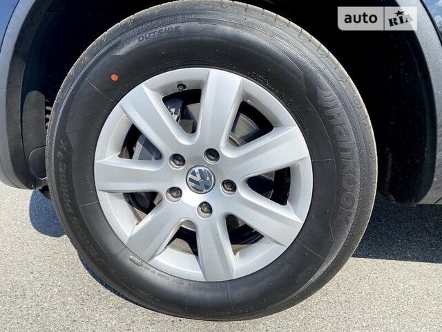 Черный Фольксваген Туарег, объемом двигателя 3 л и пробегом 223 тыс. км за 25500 $, фото 20 на Automoto.ua