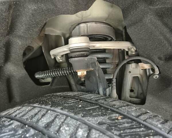 Черный Фольксваген Туарег, объемом двигателя 3 л и пробегом 330 тыс. км за 19999 $, фото 8 на Automoto.ua