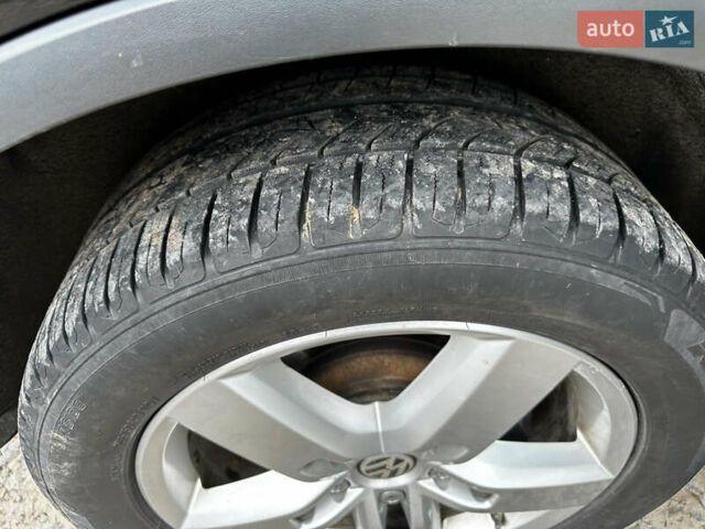 Черный Фольксваген Туарег, объемом двигателя 3 л и пробегом 360 тыс. км за 16200 $, фото 15 на Automoto.ua