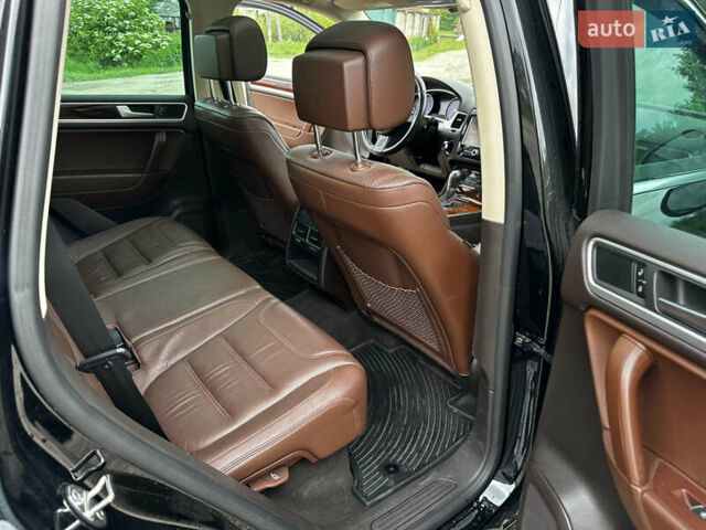 Черный Фольксваген Туарег, объемом двигателя 3 л и пробегом 360 тыс. км за 16200 $, фото 17 на Automoto.ua