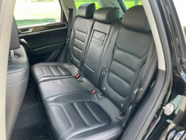 Черный Фольксваген Туарег, объемом двигателя 3 л и пробегом 87 тыс. км за 9000 $, фото 11 на Automoto.ua