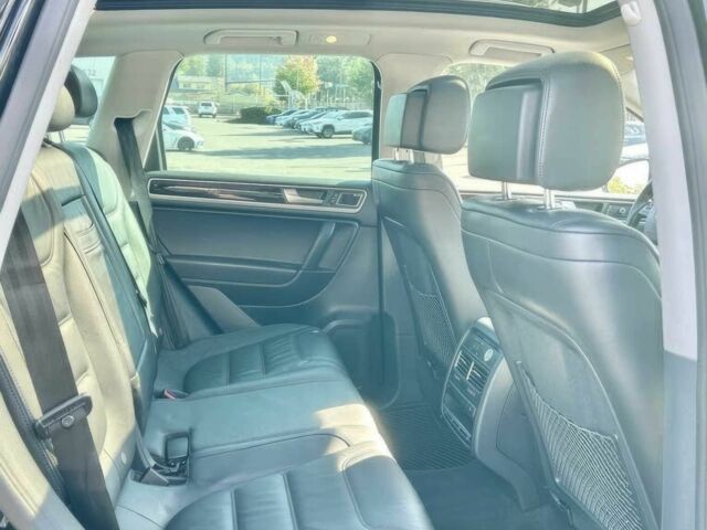 Чорний Фольксваген Туарег, об'ємом двигуна 3 л та пробігом 86 тис. км за 22000 $, фото 9 на Automoto.ua