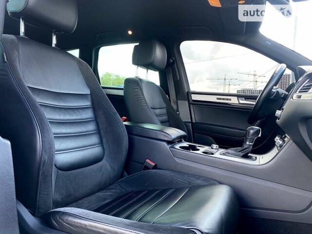 Черный Фольксваген Туарег, объемом двигателя 3 л и пробегом 223 тыс. км за 25500 $, фото 35 на Automoto.ua