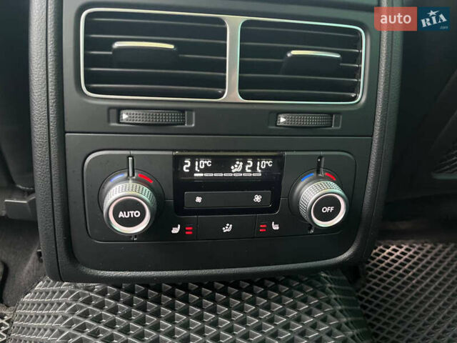 Черный Фольксваген Туарег, объемом двигателя 2.97 л и пробегом 242 тыс. км за 25900 $, фото 15 на Automoto.ua