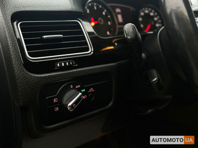 Чорний Фольксваген Туарег, об'ємом двигуна 3 л та пробігом 272 тис. км за 22990 $, фото 13 на Automoto.ua