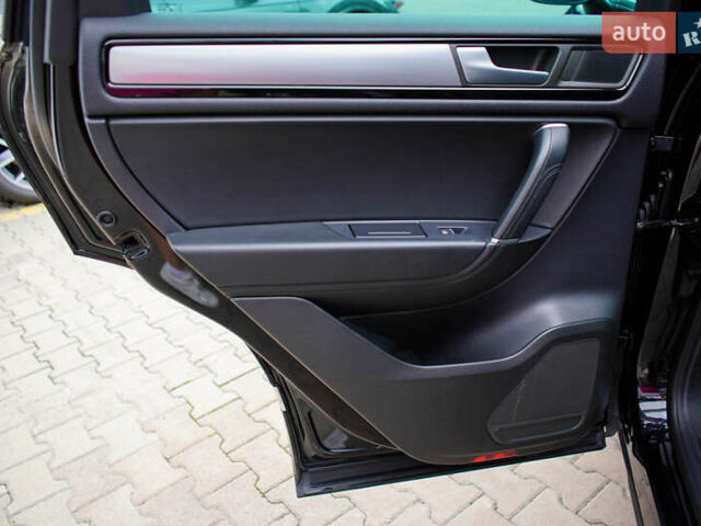 Черный Фольксваген Туарег, объемом двигателя 3 л и пробегом 236 тыс. км за 24999 $, фото 36 на Automoto.ua