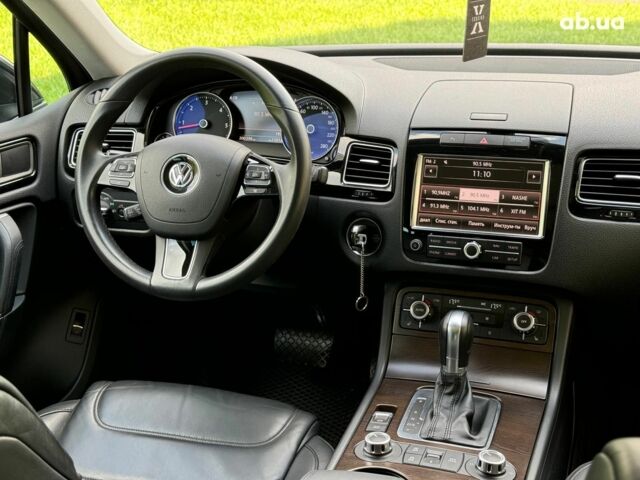 Черный Фольксваген Туарег, объемом двигателя 3 л и пробегом 200 тыс. км за 25790 $, фото 30 на Automoto.ua