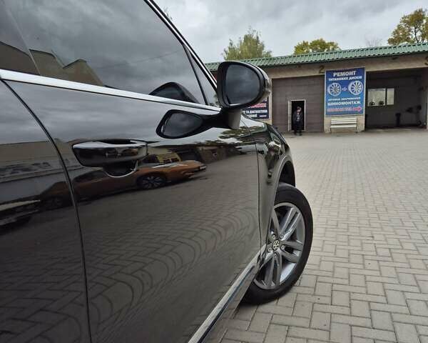 Черный Фольксваген Туарег, объемом двигателя 3 л и пробегом 330 тыс. км за 19999 $, фото 21 на Automoto.ua