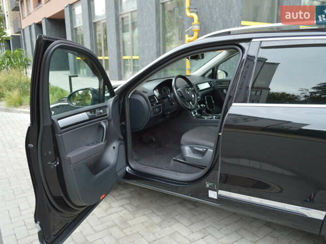 Чорний Фольксваген Туарег, об'ємом двигуна 2.97 л та пробігом 256 тис. км за 18900 $, фото 19 на Automoto.ua