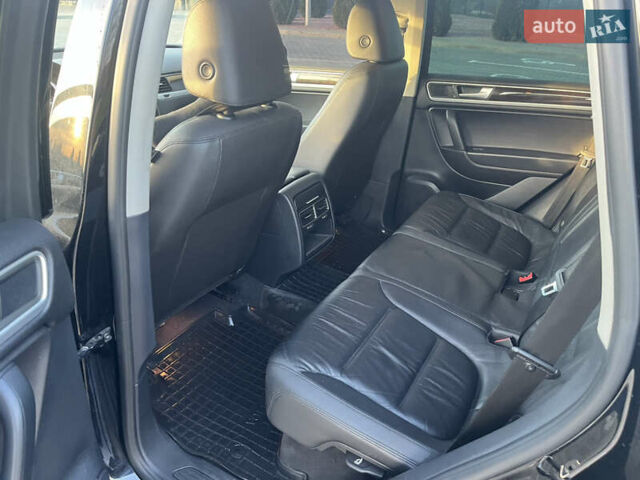 Черный Фольксваген Туарег, объемом двигателя 3 л и пробегом 265 тыс. км за 21500 $, фото 8 на Automoto.ua