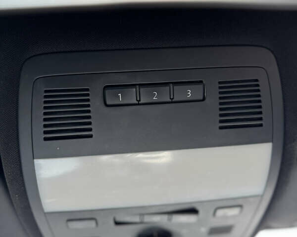 Чорний Фольксваген Туарег, об'ємом двигуна 2.97 л та пробігом 188 тис. км за 19500 $, фото 27 на Automoto.ua