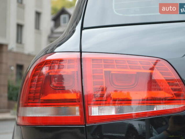 Чорний Фольксваген Туарег, об'ємом двигуна 2.97 л та пробігом 256 тис. км за 18900 $, фото 7 на Automoto.ua