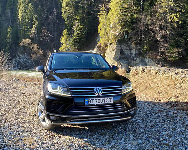 Черный Фольксваген Туарег, объемом двигателя 3 л и пробегом 208 тыс. км за 30500 $, фото 1 на Automoto.ua