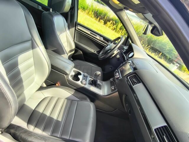 Чорний Фольксваген Туарег, об'ємом двигуна 3 л та пробігом 82 тис. км за 6800 $, фото 7 на Automoto.ua