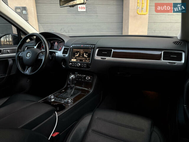 Чорний Фольксваген Туарег, об'ємом двигуна 2.97 л та пробігом 225 тис. км за 27500 $, фото 40 на Automoto.ua
