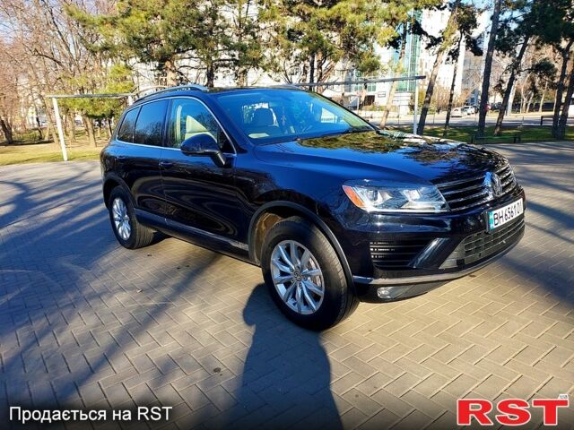 Чорний Фольксваген Туарег, об'ємом двигуна 3 л та пробігом 172 тис. км за 30999 $, фото 5 на Automoto.ua