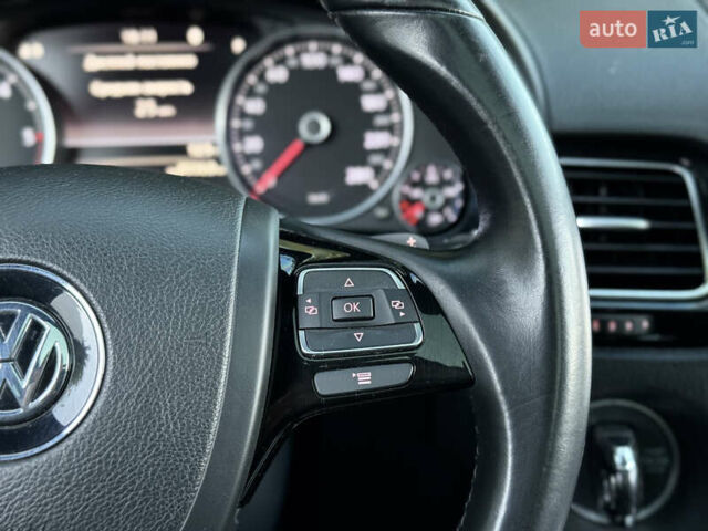 Черный Фольксваген Туарег, объемом двигателя 2.97 л и пробегом 268 тыс. км за 20990 $, фото 21 на Automoto.ua