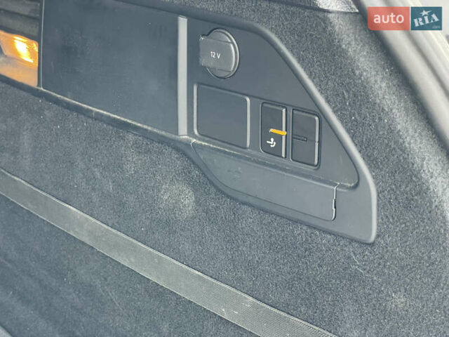 Черный Фольксваген Туарег, объемом двигателя 2.97 л и пробегом 249 тыс. км за 22500 $, фото 20 на Automoto.ua