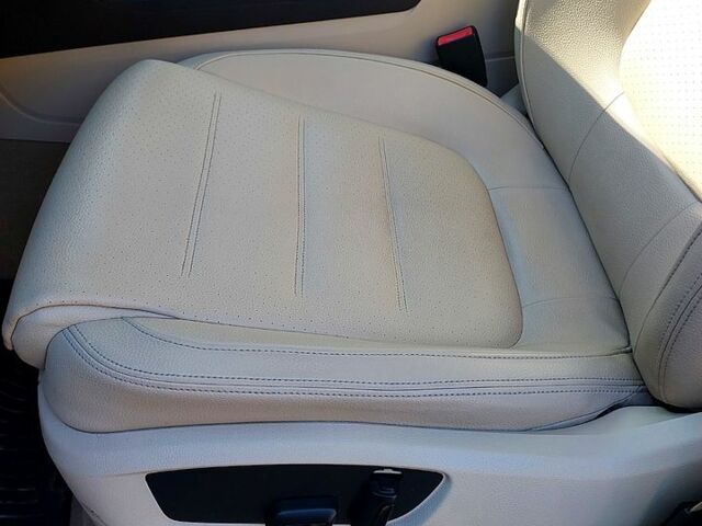 Чорний Фольксваген Туарег, об'ємом двигуна 3 л та пробігом 172 тис. км за 30999 $, фото 12 на Automoto.ua